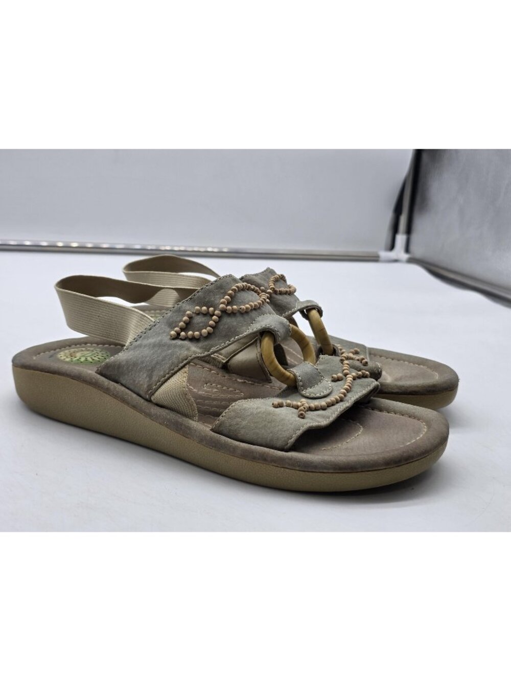Earth Shoe Sandals Womens 7.5 Gray Gelron 2000 Beaded Slingback Stains Shoes